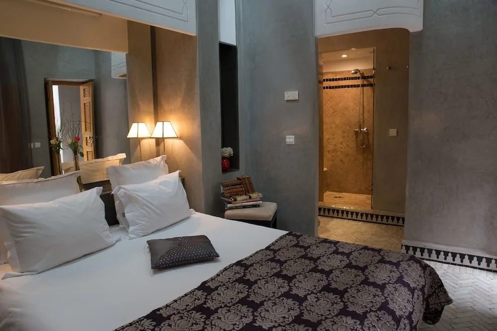 Clava room