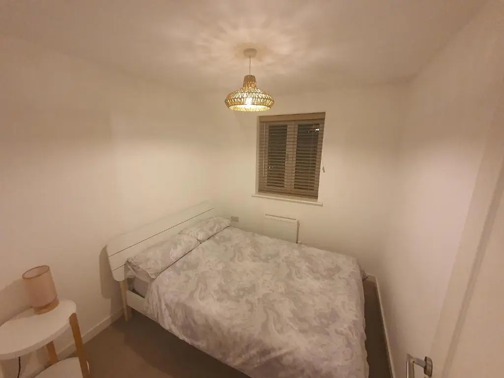 Chic City Centre Apartment With Allocated Parking