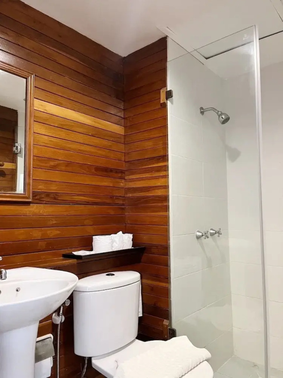 Standard Double room with city view (twin beds)