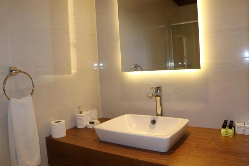 Executive Double room (full double bed)