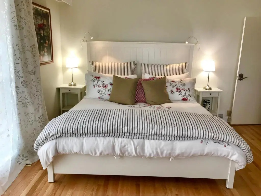 Standard room with lake view