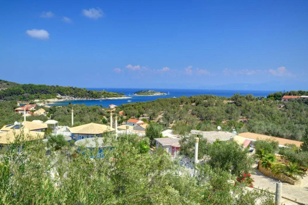 Beach & Waterfront
