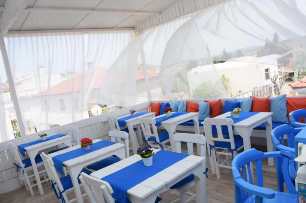 Food & Beverage