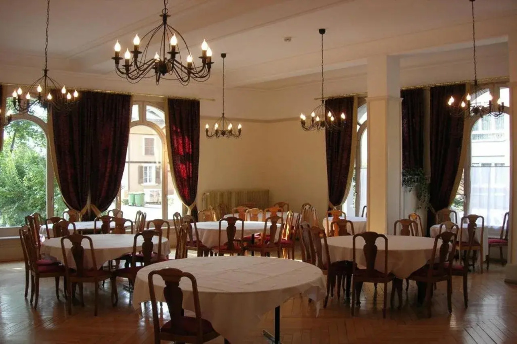 Carlton-Europe Vintage Adults Hotel - Général