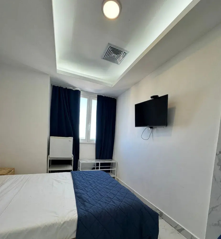 Economy room