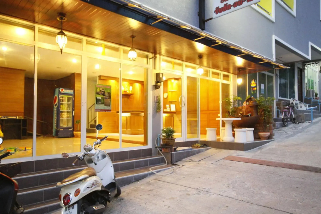 Hotel photo 11