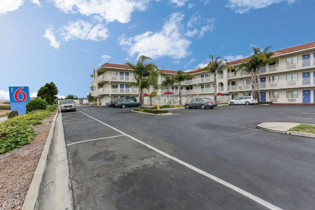 Hotel B5 Watsonville, CA - Monterey Area