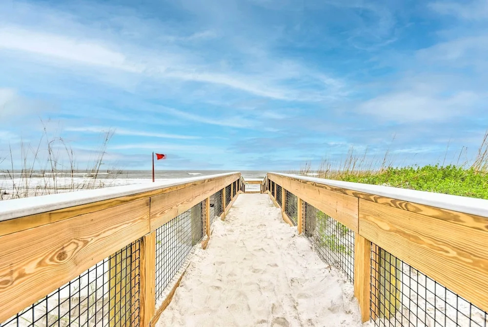 Modern Jacksonville Beach Retreat w/ Hot Tub!