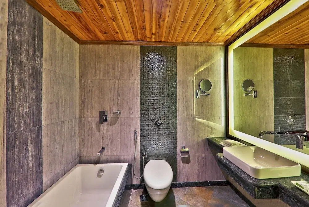 Luxury Double room with balcony (full double bed)