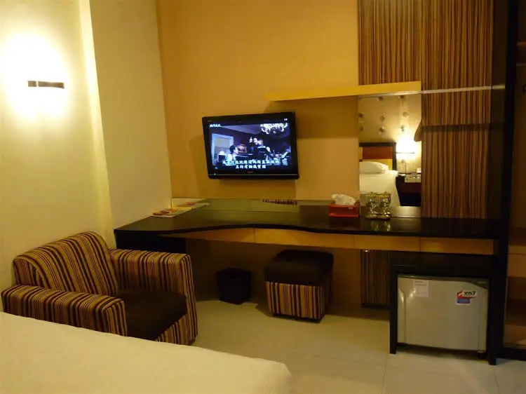 Lobby & Reception