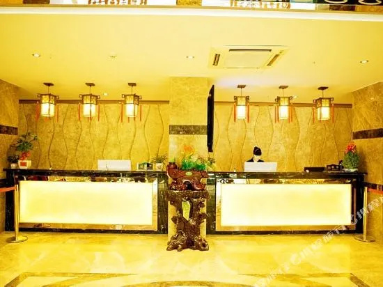 萍乡蓝天时尚酒店 - фото 2