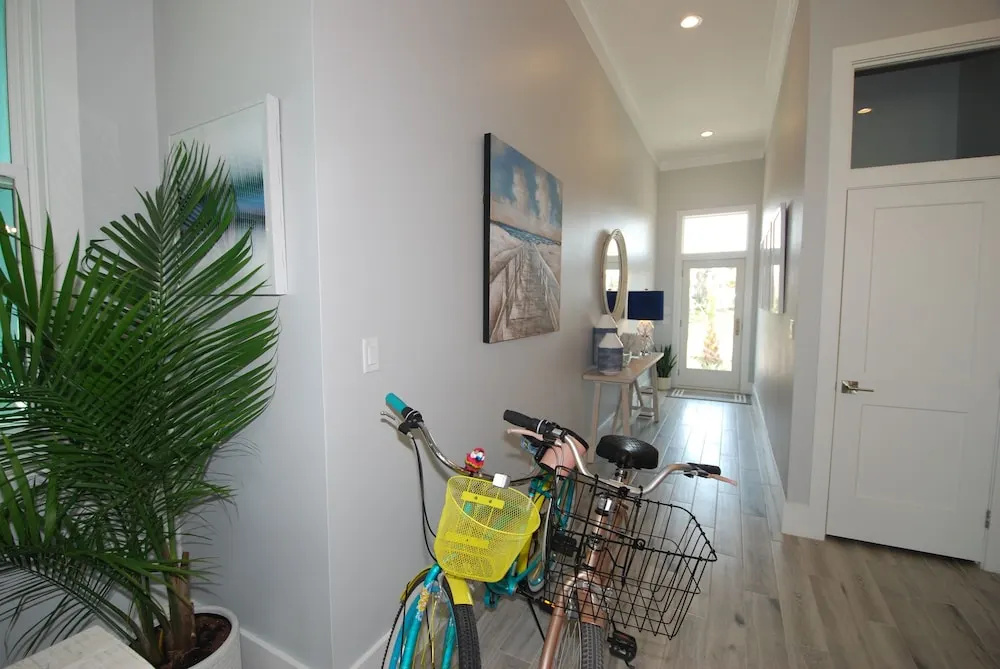 Seaglass Cottage - Private Home At The Shores 3 Bedroom Home by RedAwning