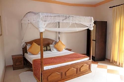 Hotel Bentota Village