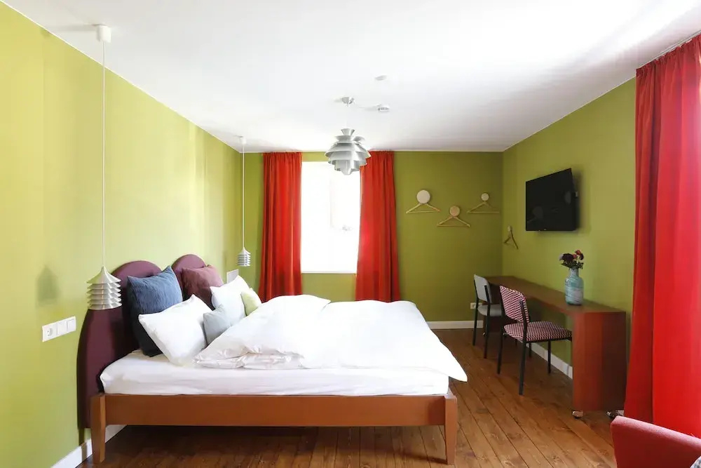 Comfort room
