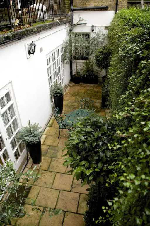 A Place Like Home - Two Bedroom Flat near Gloucester Road