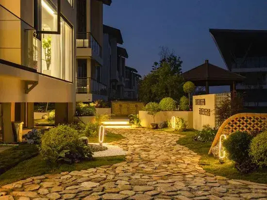 Wuju Wushu Homestay (Jintan Oriental Salt Lake City Branch)