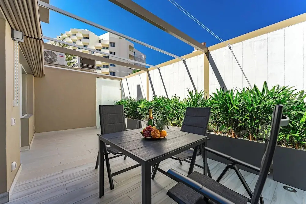BAL Apartments - Adults Only