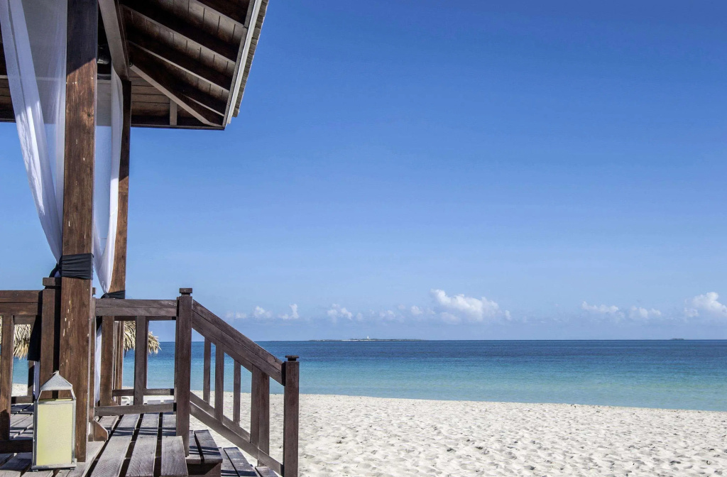 Beach & Waterfront