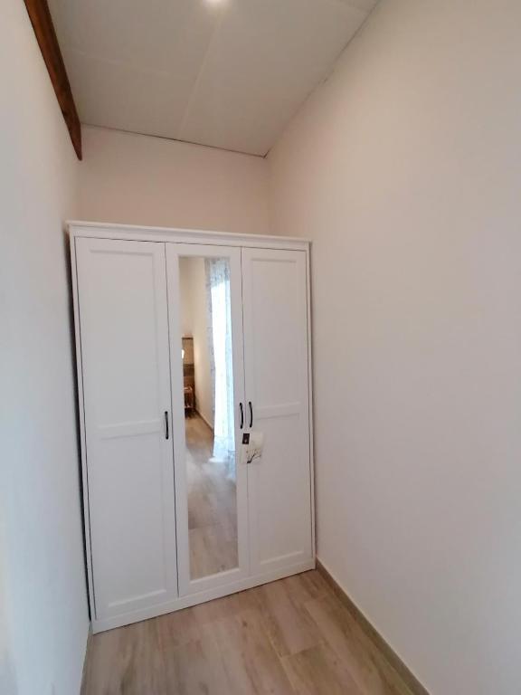 gallery_image_hidden_35