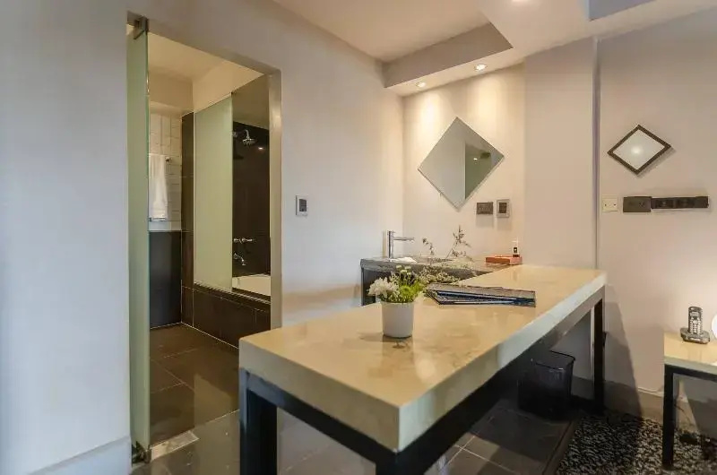 Standard Double room with balcony (full double bed)