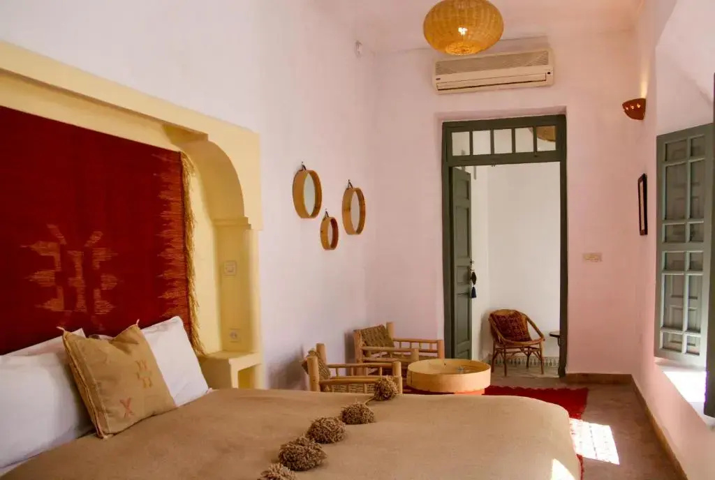 Standard Double room with pool view (full double bed)
