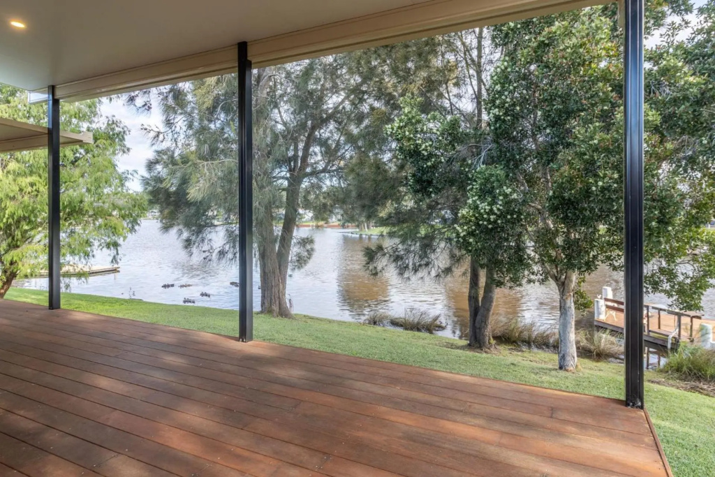 Waterfront on Plover