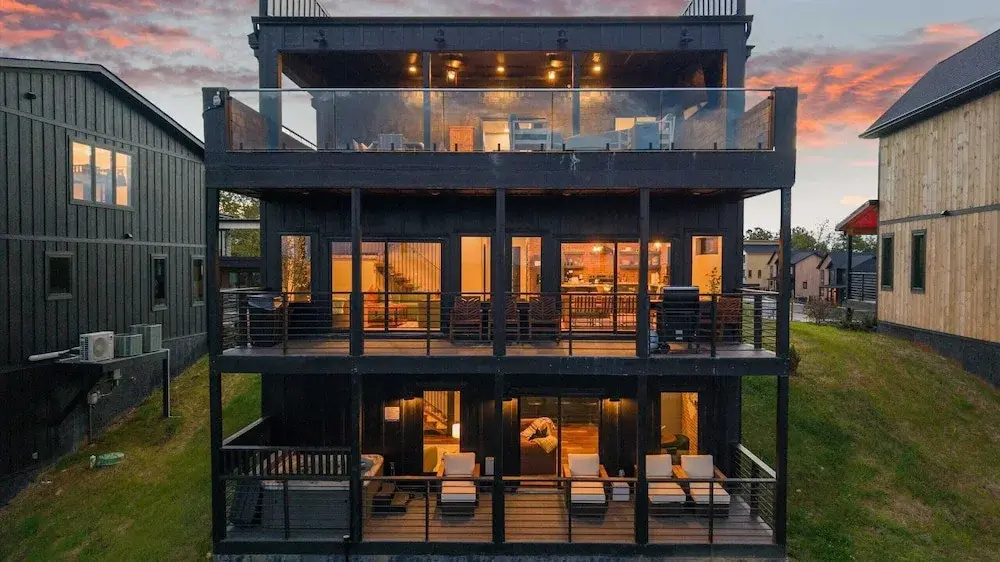 The Back Nine Retreat by Avantstay Private Golf Sim, Firepit & Mountain Views Near Dollywood