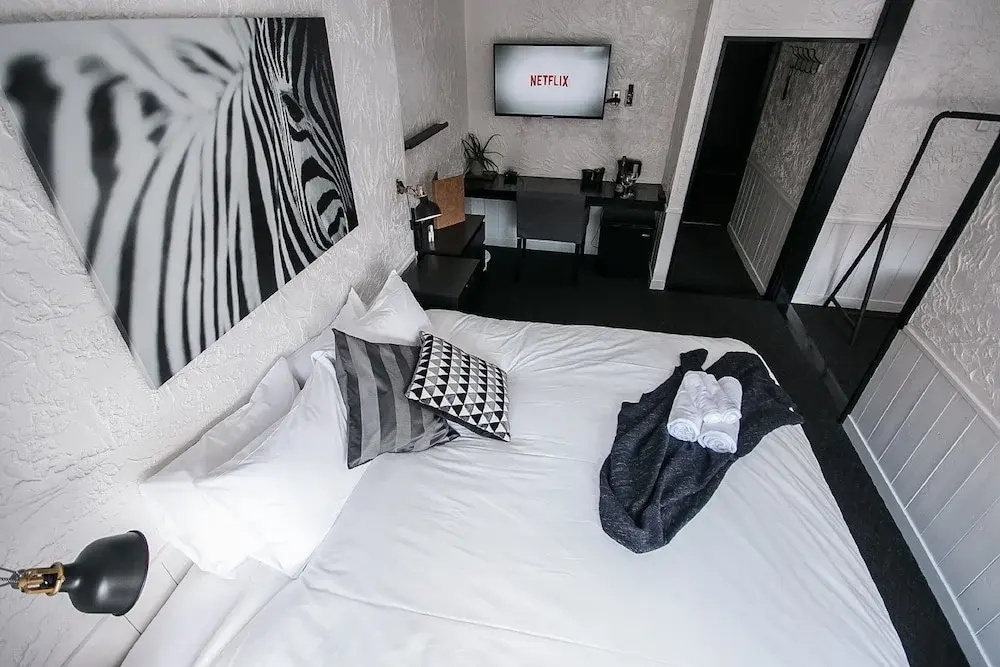 2 Bedrooms Standard Family room
