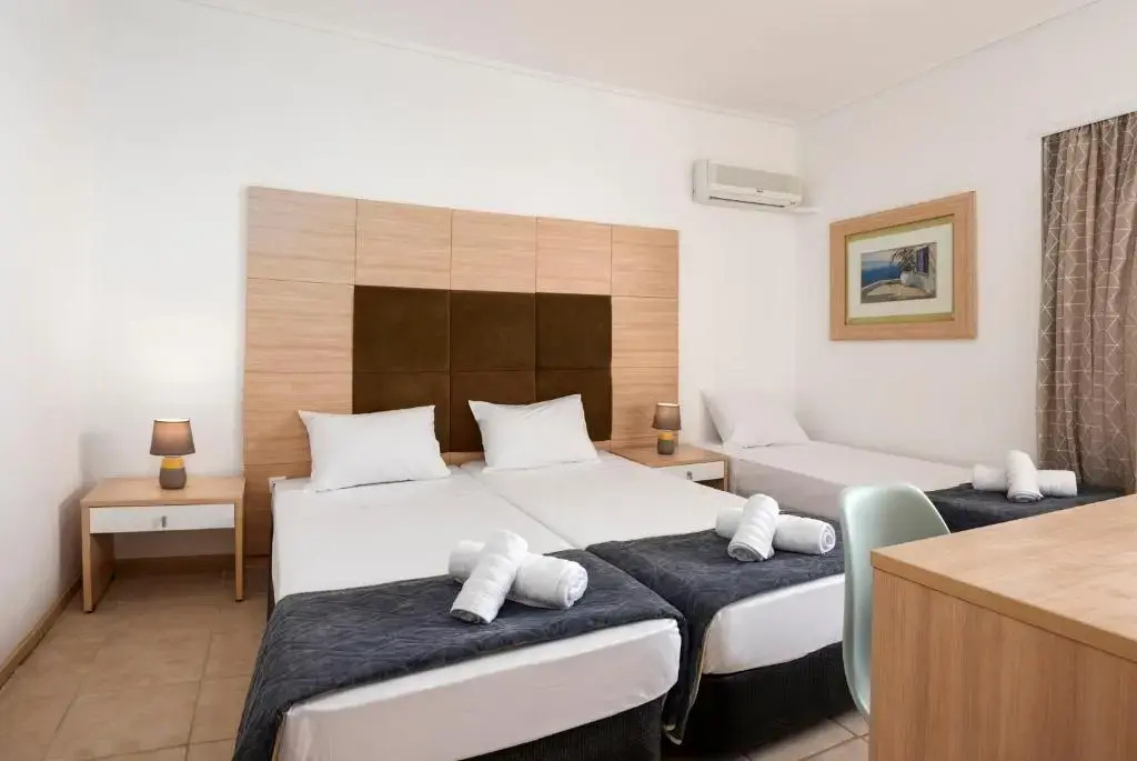 Triple room with sea view