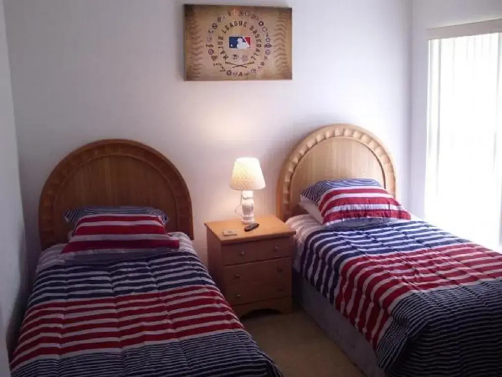 5 Bedrooms Cottage