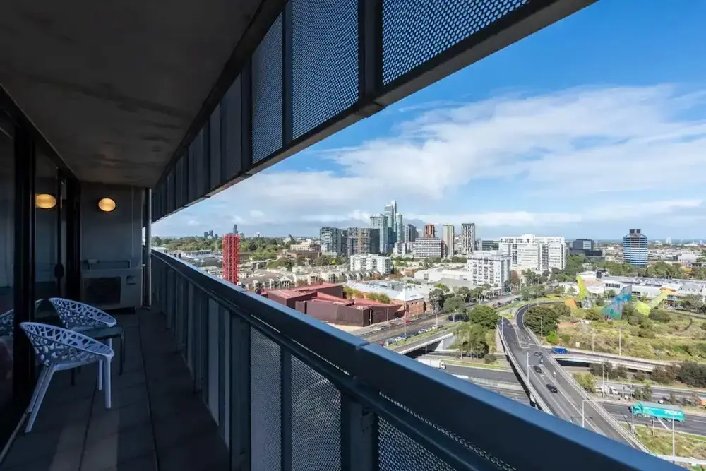 Stylish 2-bed Apt in Southbank With Parking