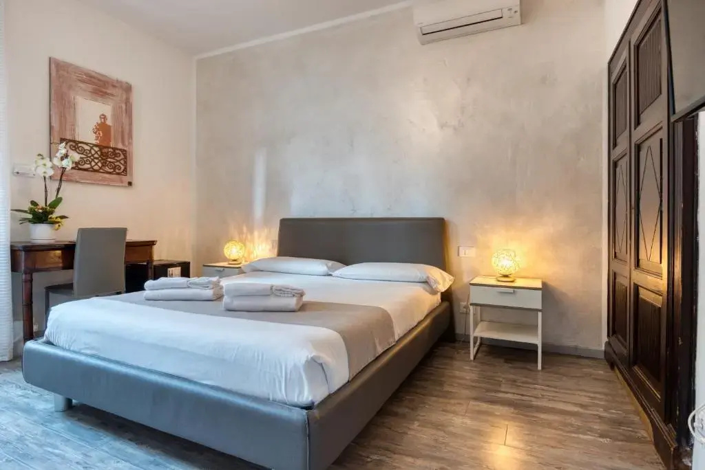 Standard Double room with garden view (full double bed)