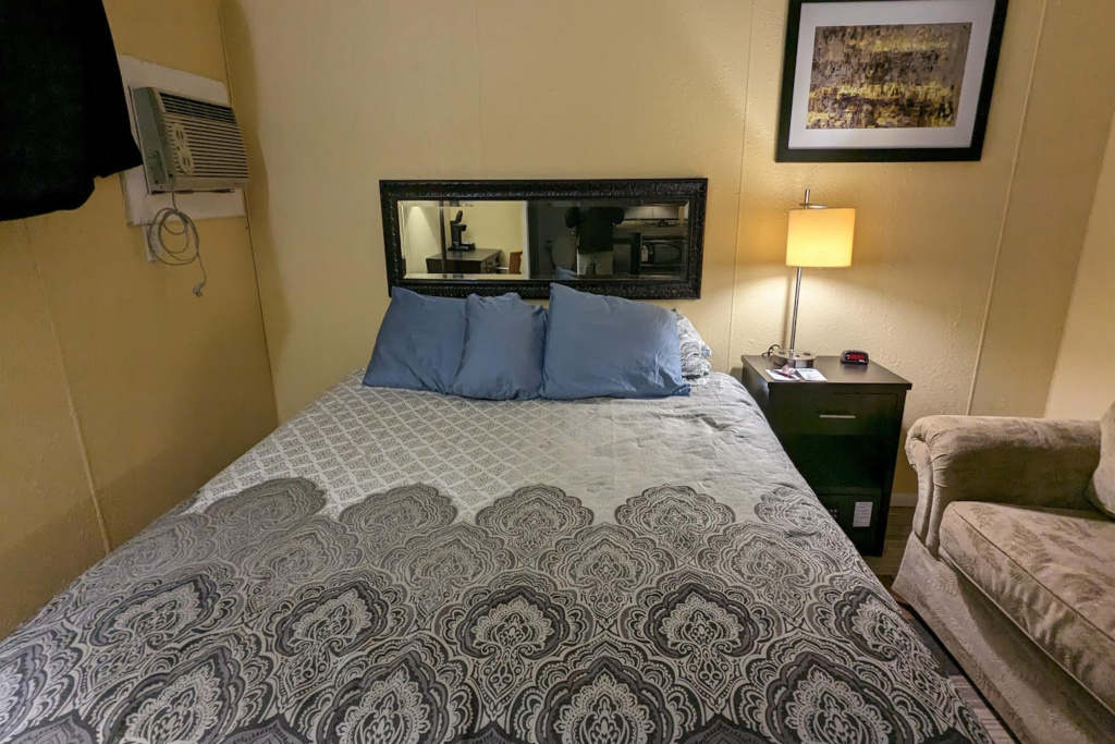 Colonial Inn Extended Stay By OYO New Ulm — 5