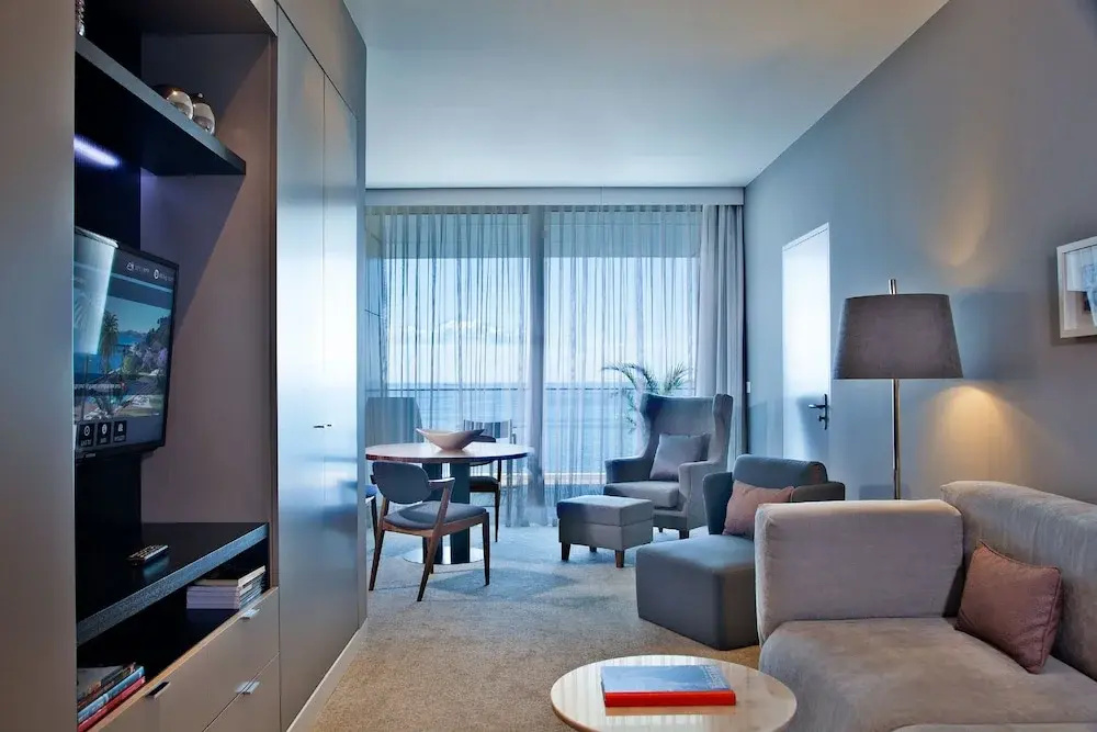 1 Bedroom Suite with balcony and with ocean view