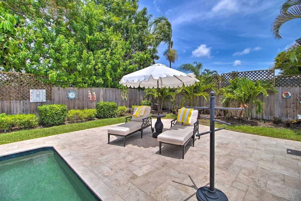 2 Mi to Dtwn: Luxury Getaway in Palm Beach Gardens