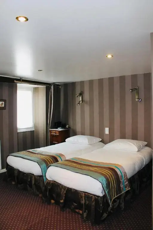 Standard Double room (twin beds)