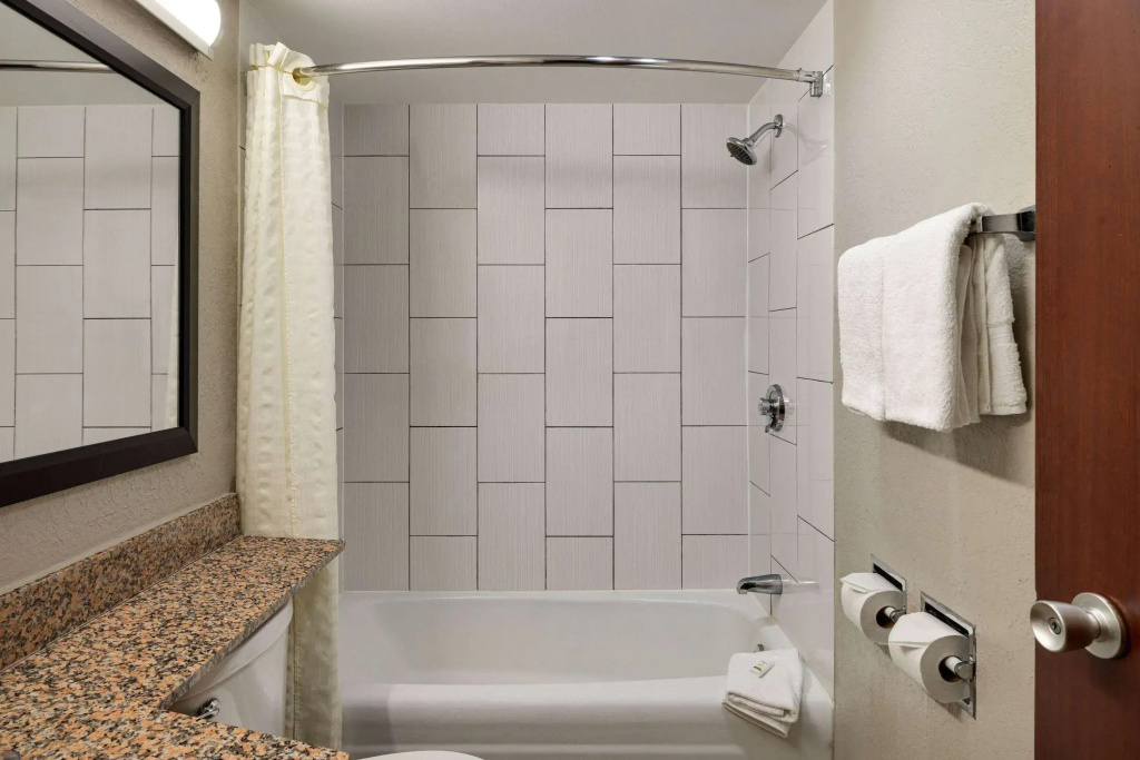 AmericInn by Wyndham Grand Rapids Airport North - Général