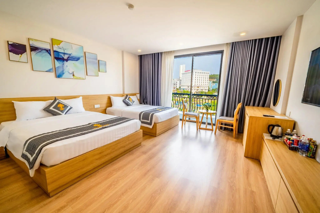 Deluxe room with balcony
