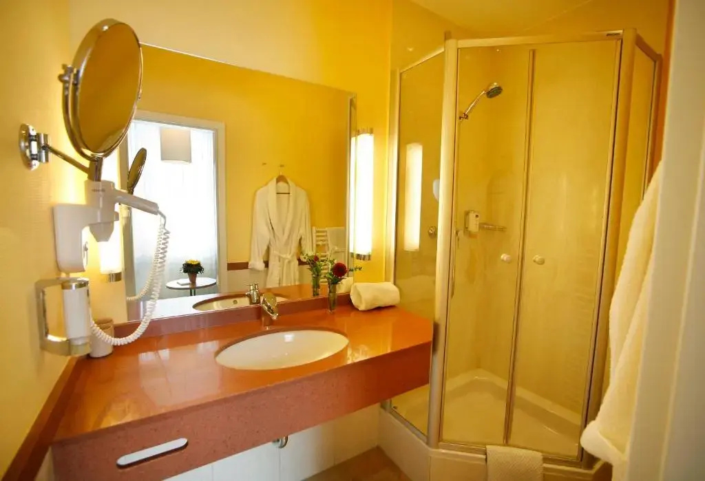 Comfort room