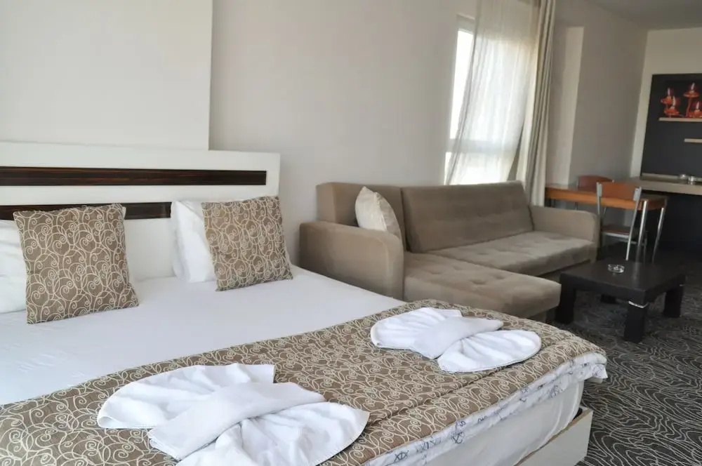 Hotel photo 12