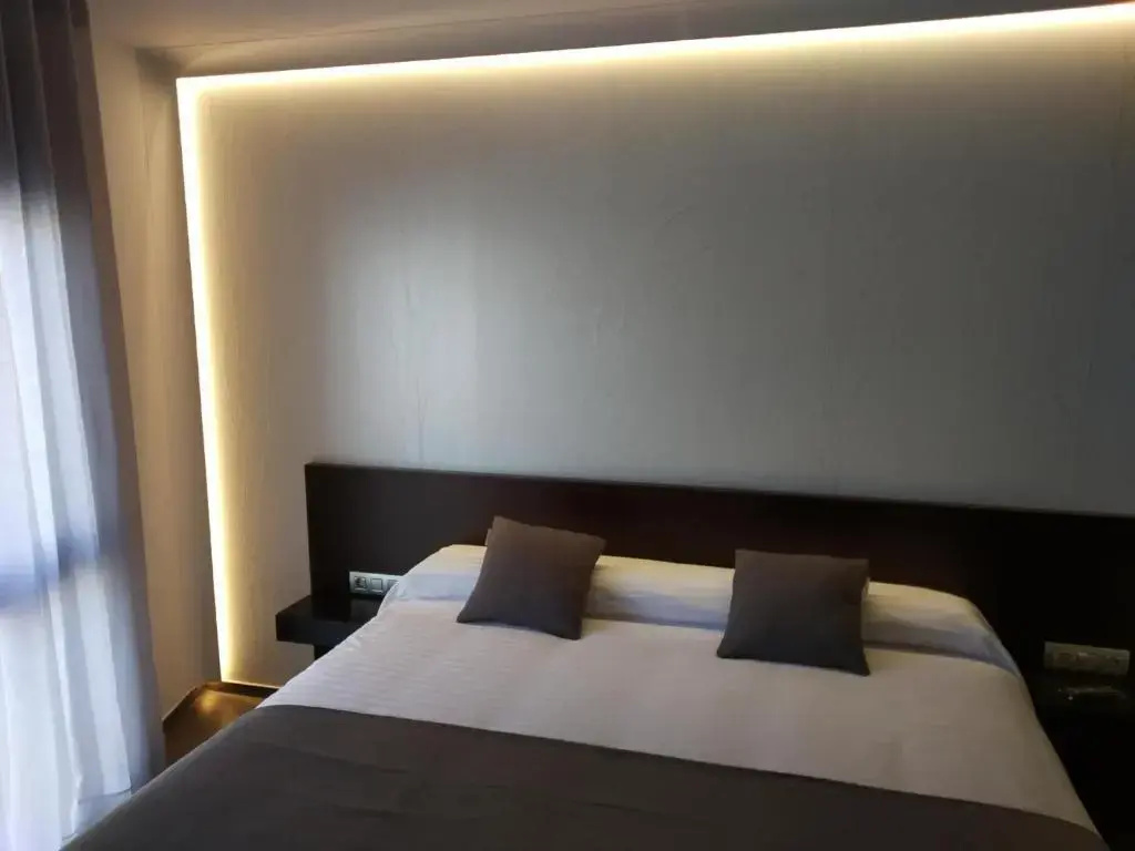 Economy room