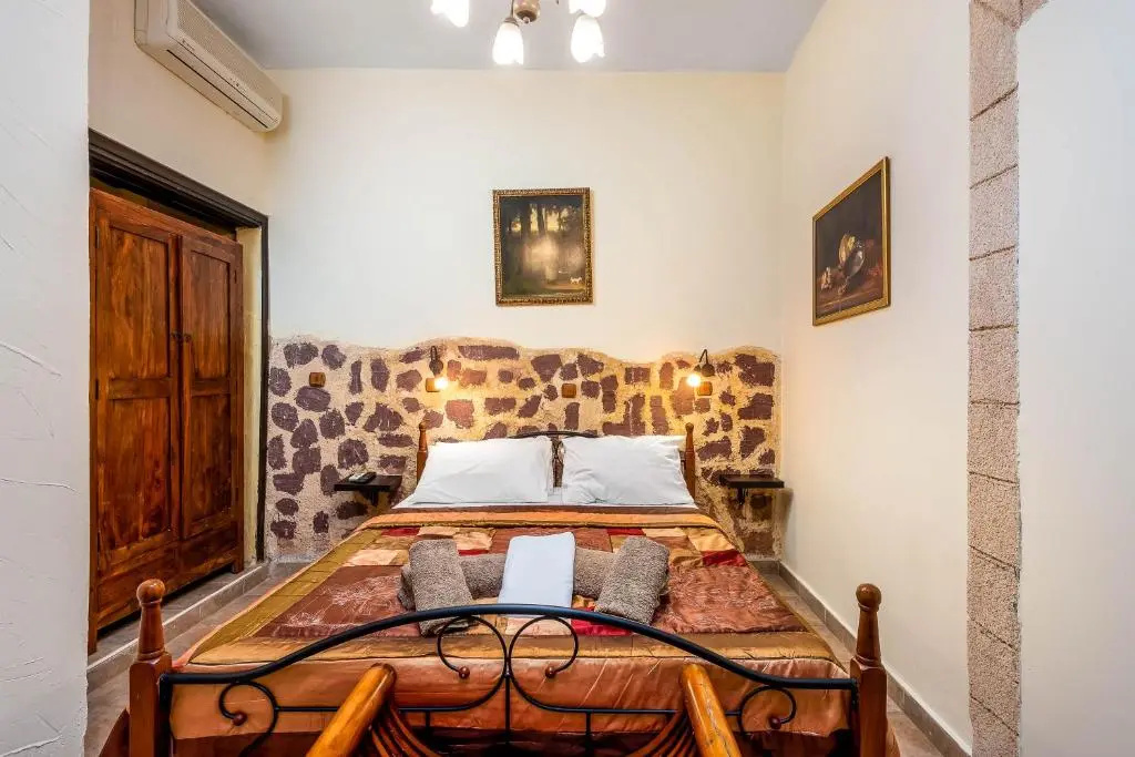 Economy Double room (full double bed)
