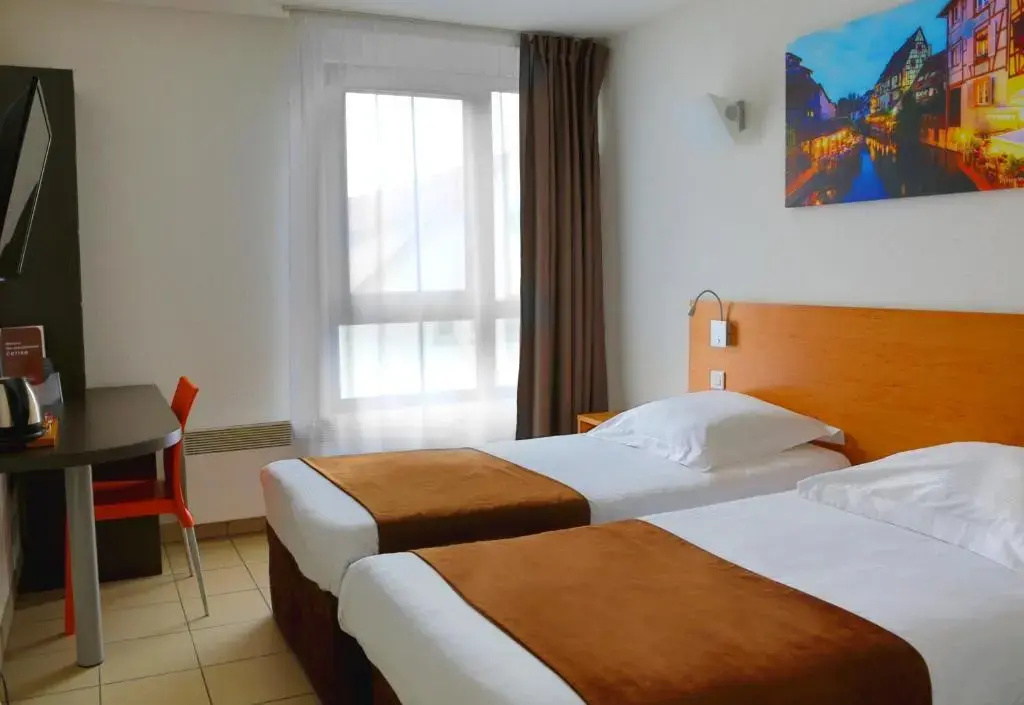 Double Studio (twin beds)