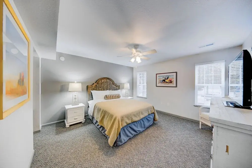2 Bedrooms Apartment