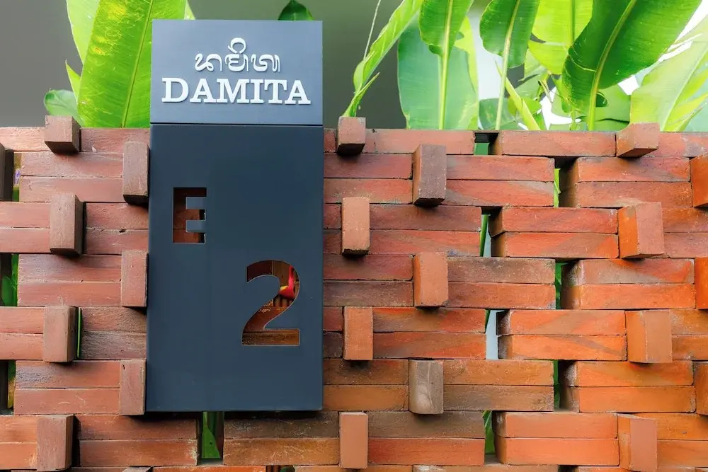 Damita E-2 by Dua Stay