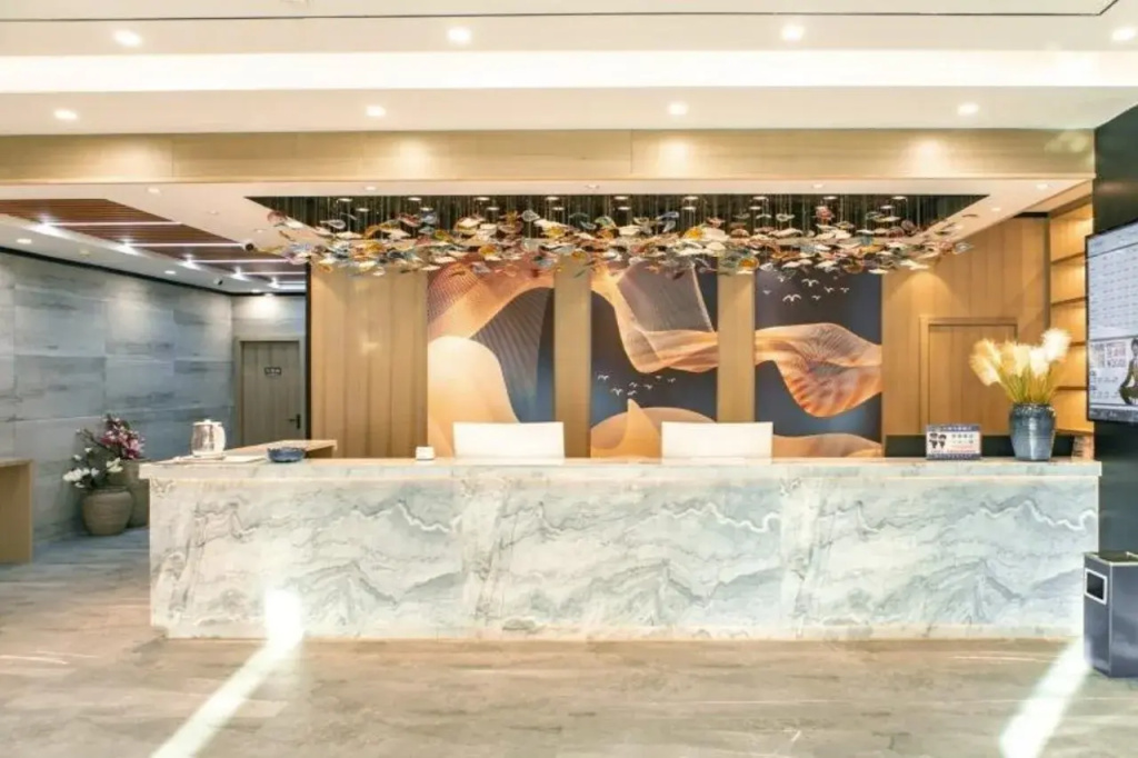 Lobby & Reception