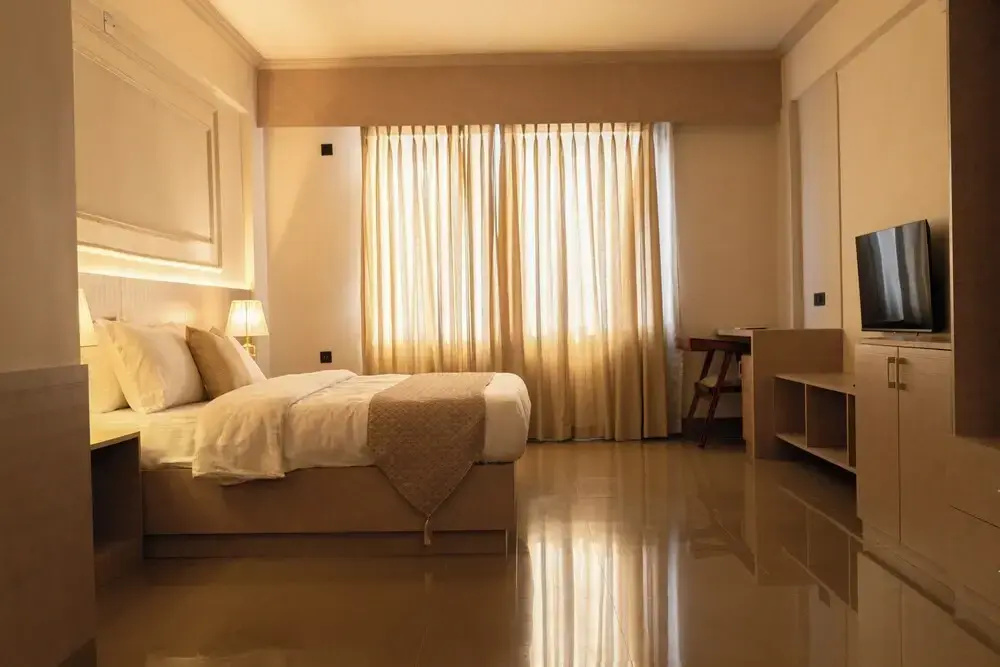 Executive Suite with city view