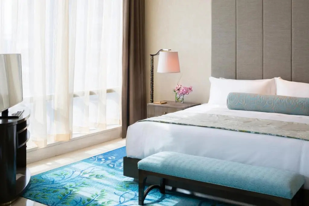 Raffles Double room (full double bed)
