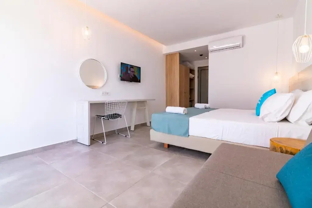 Standard Double room with sea view (full double bed)