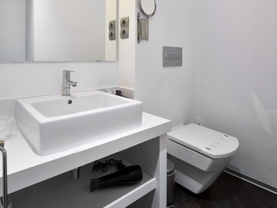 Apartaments Gaudint Barcelona Suites - 3